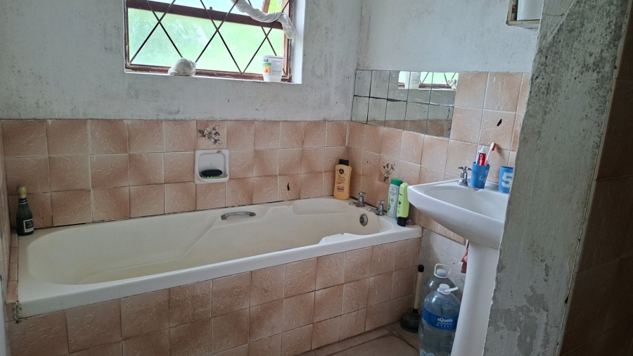 2 Bedroom Property for Sale in Cambridge West Eastern Cape